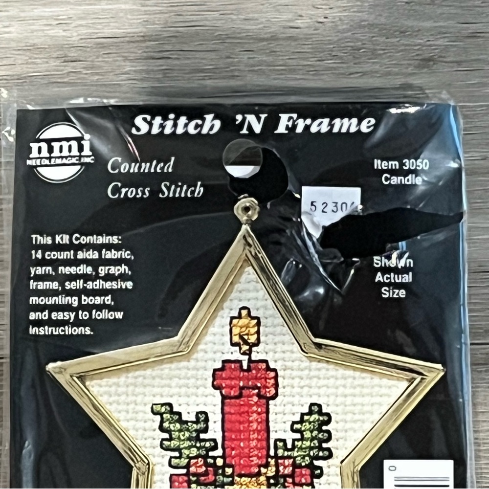 NWT Set of 2 NeedleMagic Inc Holiday Stitch ‘N Frame Counted Cross Stitch Kits - Picture 6 of 13